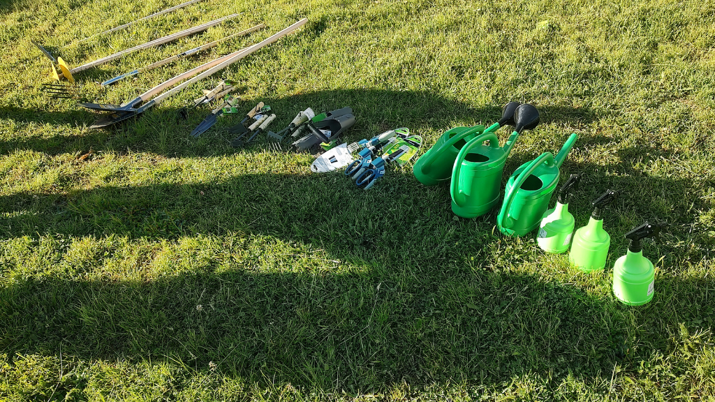 Unelte pentru activități practice în grădina pedagogică